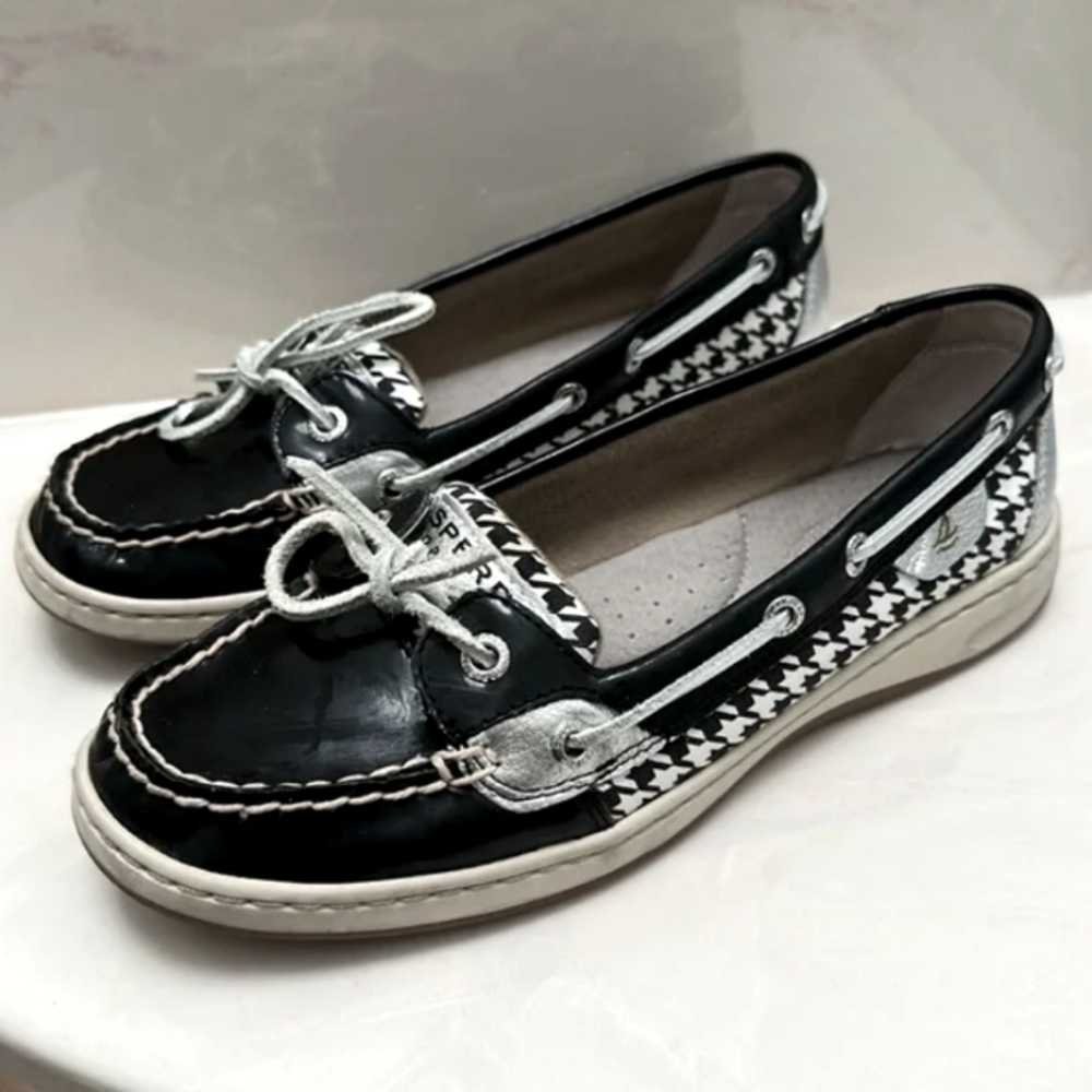 Sperry Black and White Flats